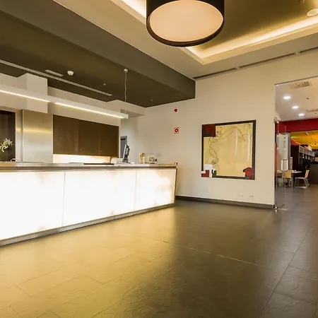 Sercotel Plaza Feria 酒店 4*