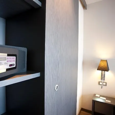Sercotel Plaza Feria Hotel 4*