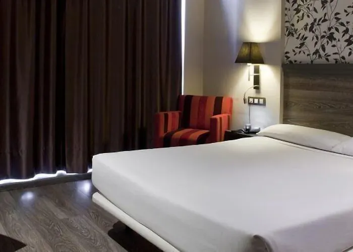 Hotel Sercotel Plaza Feria 4*