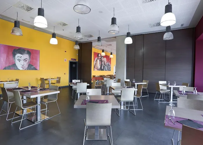 Hotel Sercotel Plaza Feria 4*