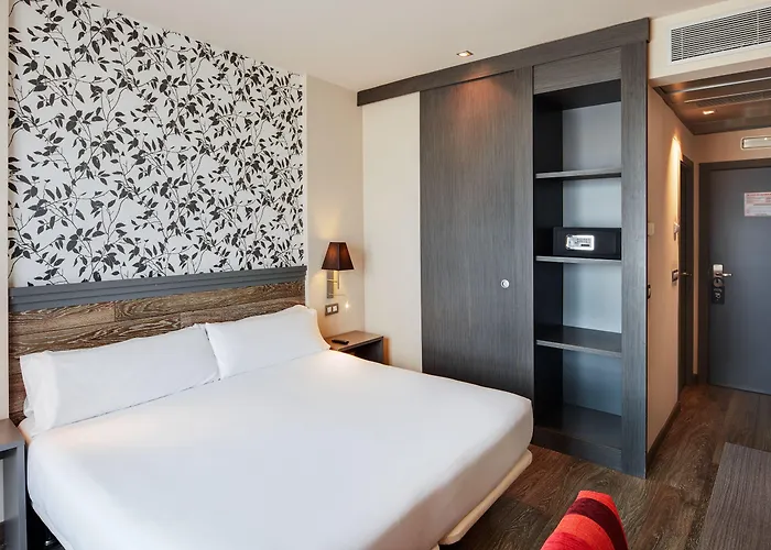 Hotel Sercotel Plaza Feria 4*