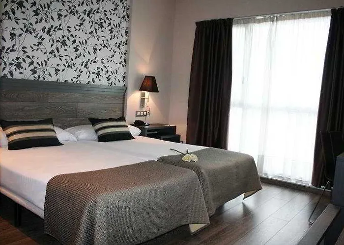 Hotell Sercotel Plaza Feria Zaragoza